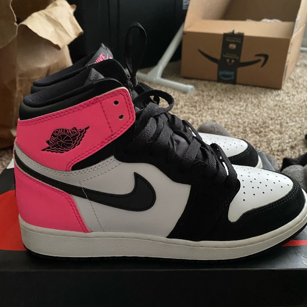 Valentines Day Jordan 1’s
